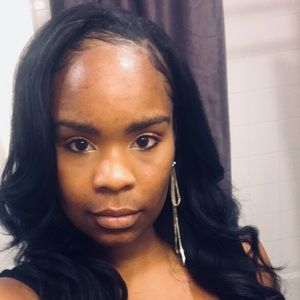 Meet your Posher, Latricia